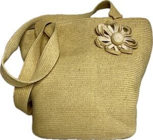 Crazy Horse A Liz Claiborne Company Tan Shoulder Bag With An Inside Zip Pocket